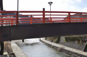 ［6］清流に架かる橋