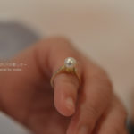 ［6］誕生石のパールを付けて記念撮影。初めて貰った誕生日プレゼント♪