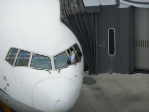 ［6］ジャンボジェット機のフロントガラス全快！！