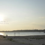 ［6］黄昏に染まる海水浴場、ちょっと切なくて