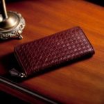 ［6］イタリアの伝統製法である「バケッタ製法」から産まれる、極上の皮革マットーネ