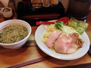 ［6］生醤油のラーメン・つけ麺が美味い