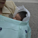 ［6］お宮参りで、無事に生まれてきてくれたことに感謝