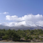 ［6］万座ハイウェイから望む、真っ白な浅間山