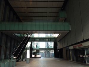 ［6］ガラガラの大手町ビル