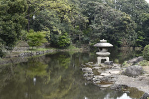 ［6］新緑に囲まれた新宿御苑
