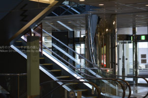 ［6］新宿のビル内は近未来の雰囲気！？