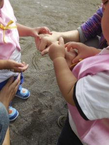 ［6］どっちの手に入ってるか！？