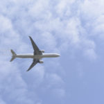 ［6］飛び立つ飛行機を見送りながらの撮影