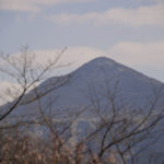 ［６］遠くから見る武甲山はピラミッドそのもの！？