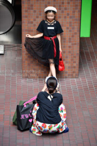 ［６］デビュー目前！？可愛らしく「はいポーズ！！」