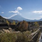 ［６］秋の紅葉と、富士五湖の西湖と、世界遺産の富士山