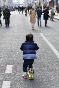 ［６］子供とキックボードと歩行者天国！