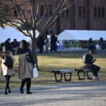 ［６］カメラを持って夕日を浴びながら横浜の街を歩く