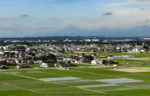 ［６］遠くに見えるは、真夏の富士山