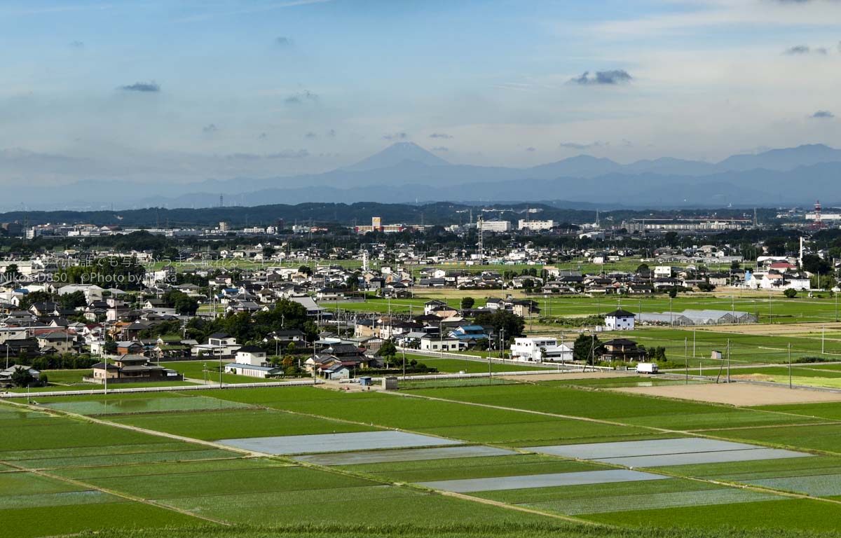 ［６］遠くに見えるは、真夏の富士山