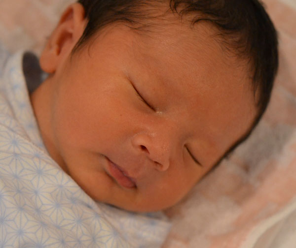【赤ちゃん写真を撮る】失敗しない寝ている赤ちゃんの写真のとり方