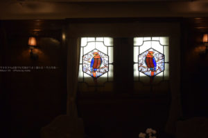 ［６］山下公園に停泊している氷川丸のステンドグラスが美しい