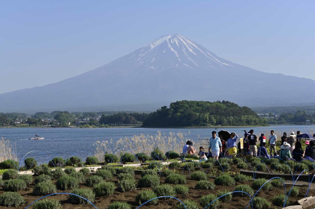［６］世界の人々と一緒に眺める日本一の山、富士山！！
