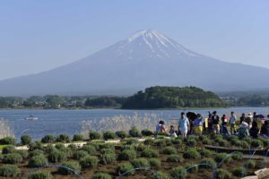 ［６］世界の人々と一緒に眺める日本一の山、富士山！！