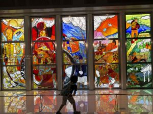 ［６］美しいステンドグラスに魅せられて！！