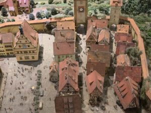 ［６］ドローンで撮ったヨーロッパの町並み写真！？ -ジオラマ写真-