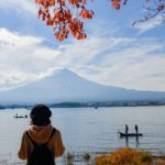 【富士山と紅葉】河口湖越しに眺める紅葉と富士山