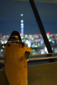 【ポートレート】宝石箱のような夜景を見つめて・・