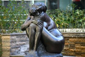 【丸の内スナップ写真】丸の内仲通りのオブジェたち