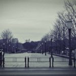 【モノクロ写真】東京駅の前の風景をフィルム写真風に