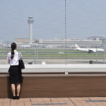 飛行機を見ていると、どこかに出掛けたくなります