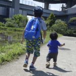 【子供写真を撮ろう】弟を見守る兄