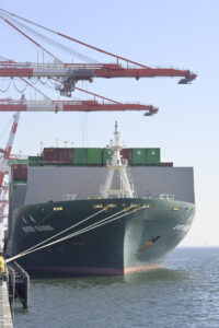 【スナップ撮影】海の「船」と空の「飛行機」を撮ってみた