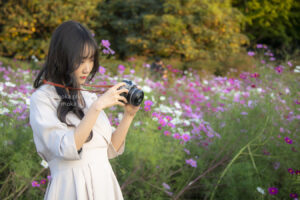 【ポートレート撮影】コスモス畑で出会ったカメラ女子