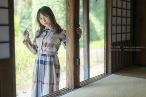 【ポートレート撮影】縁側で冬の日差しを受けて