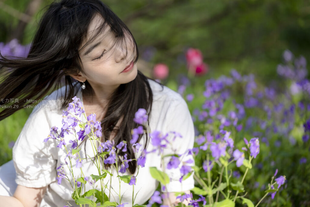 【ポートレート撮影】お花畑で花に囲まれて撮影