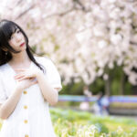 【ポートレート撮影】枝垂れ桜に背景にポートレート撮影