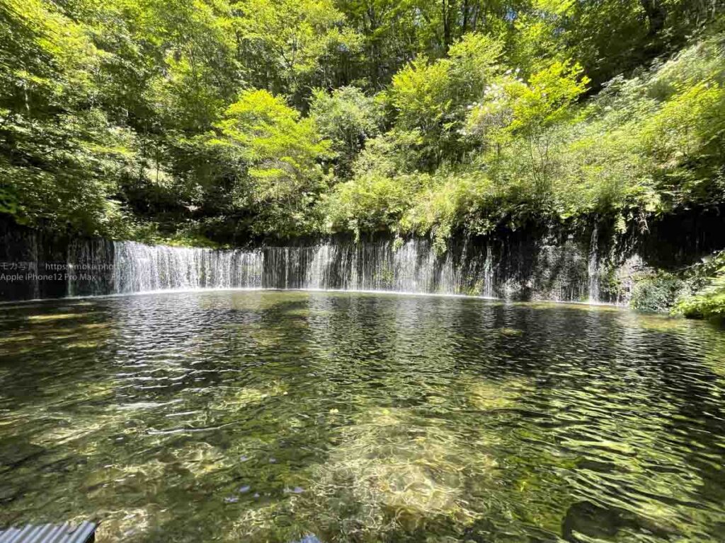 【スナップ写真】「白糸の滝」で、マイナスイオンを浴びまくる