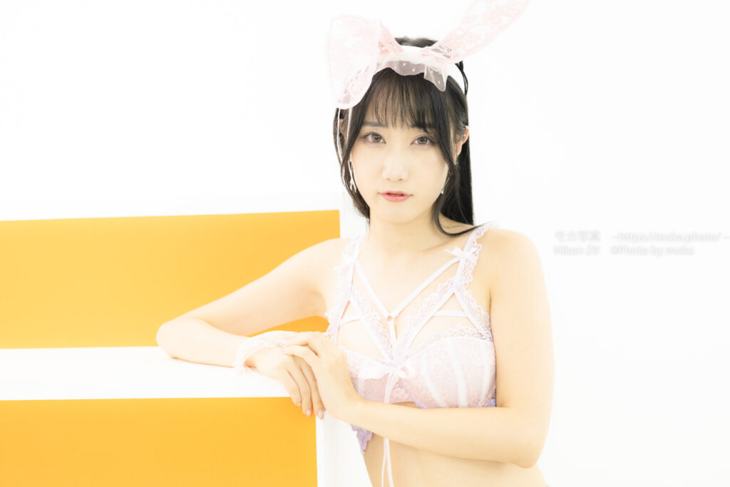 【ポートレート撮影】ピンクウサギと黒うさぎの表情を撮ろう