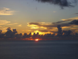 【風景写真】ドラマティックな夕景を眺めて