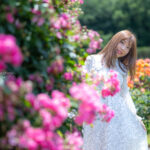 【ポートレート撮影】薔薇の影からひょっこり!