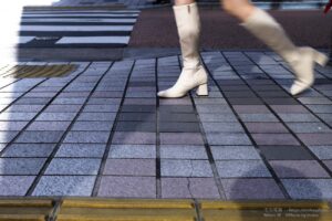 【スナップ撮影】目の前を行き交う脚元