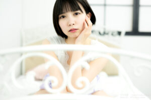 【ポートレート撮影】ベッドの上で可愛らしく・・