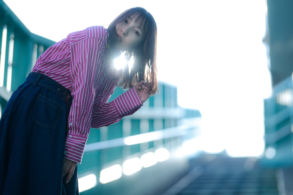 【ポートレート撮影】歩道橋で撮影するとカッコいい！？