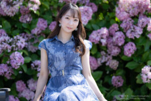 【ポートレート撮影】シンプルに紫陽花の前でパシャリ🎵